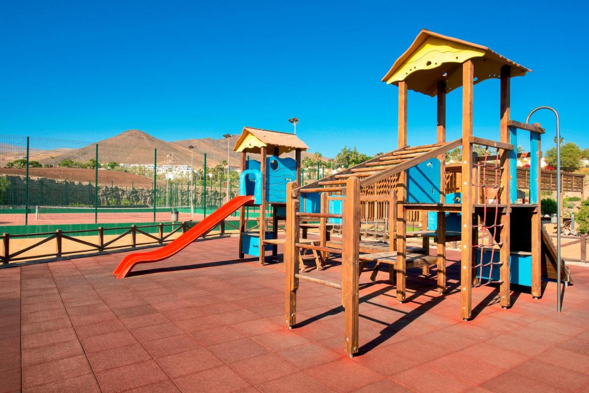 Zona de juegos infantil en Iberostar Waves Playa Gaviotas All Inclusive