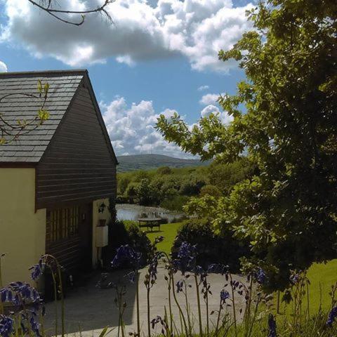 The Boathouse - Housity