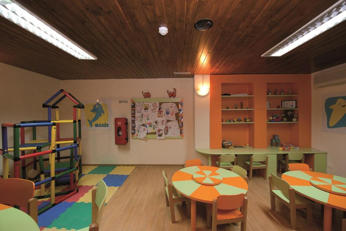 O clube infantil de Vila Gale Ampalius