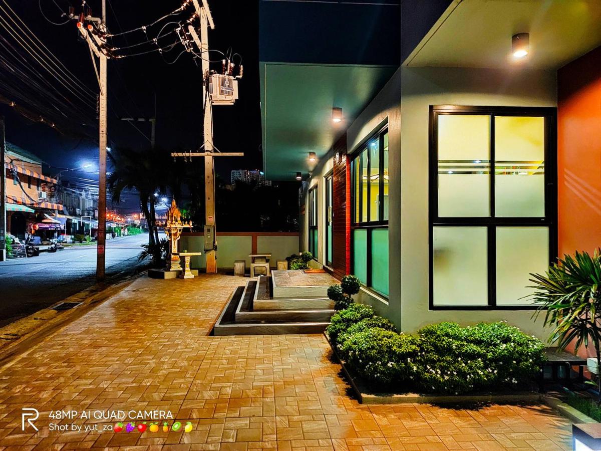 Suitetrails - TK Thongrak Apartment