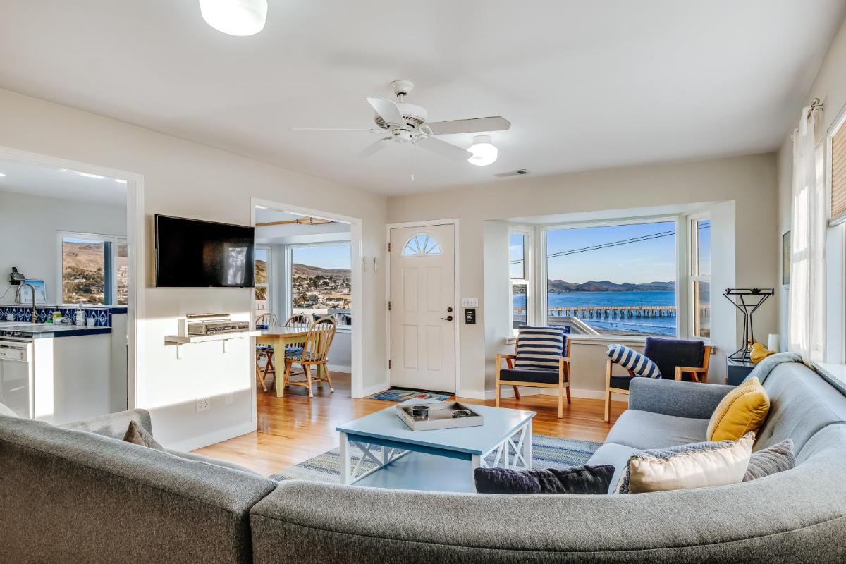 Seaside Strolls - Housity