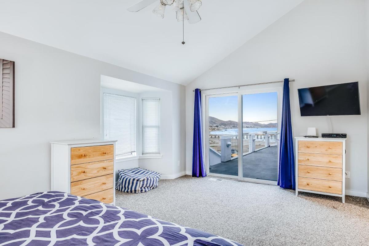 Seaside Strolls - Housity