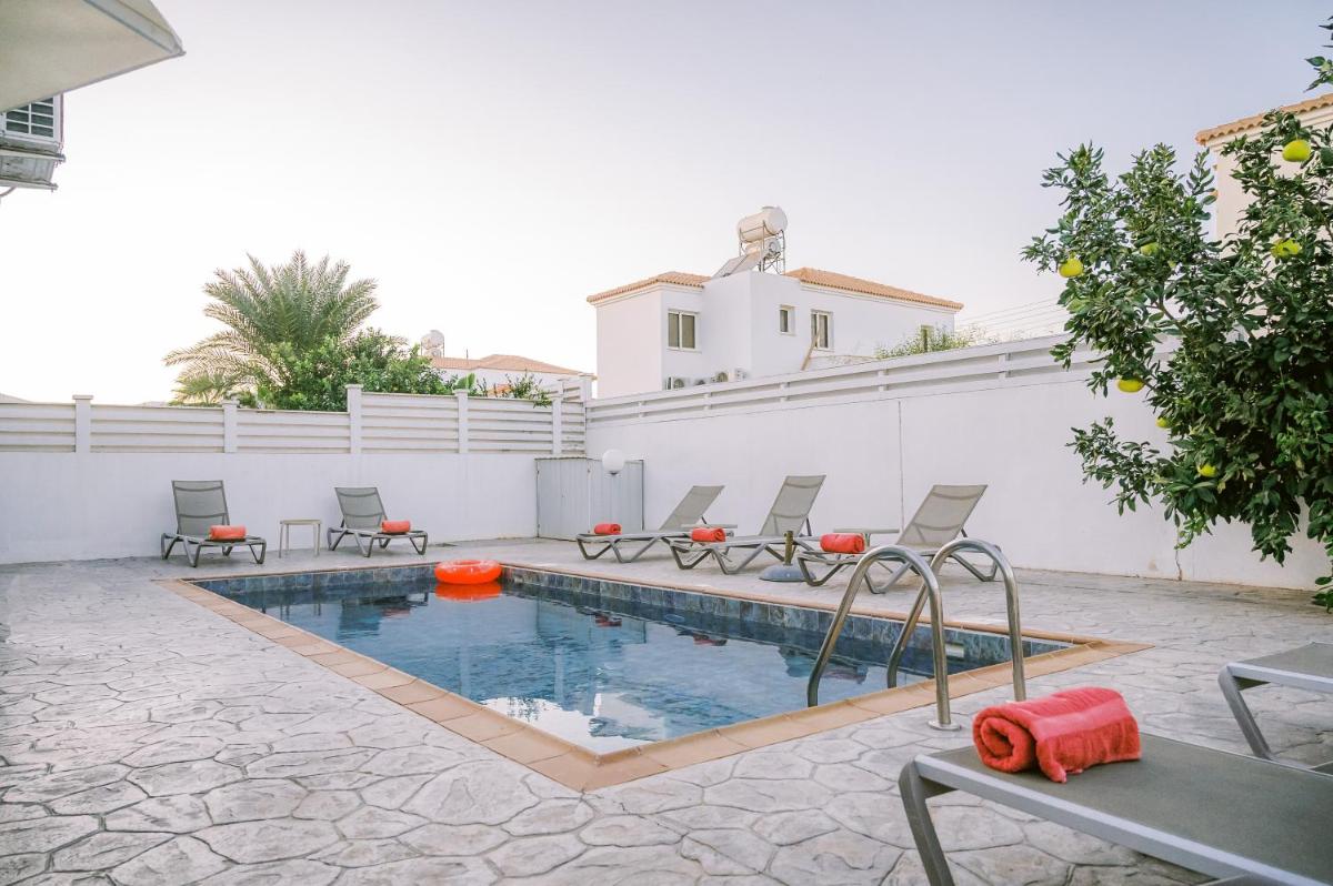 Villa Costa Cornelia Homes - Hizvo