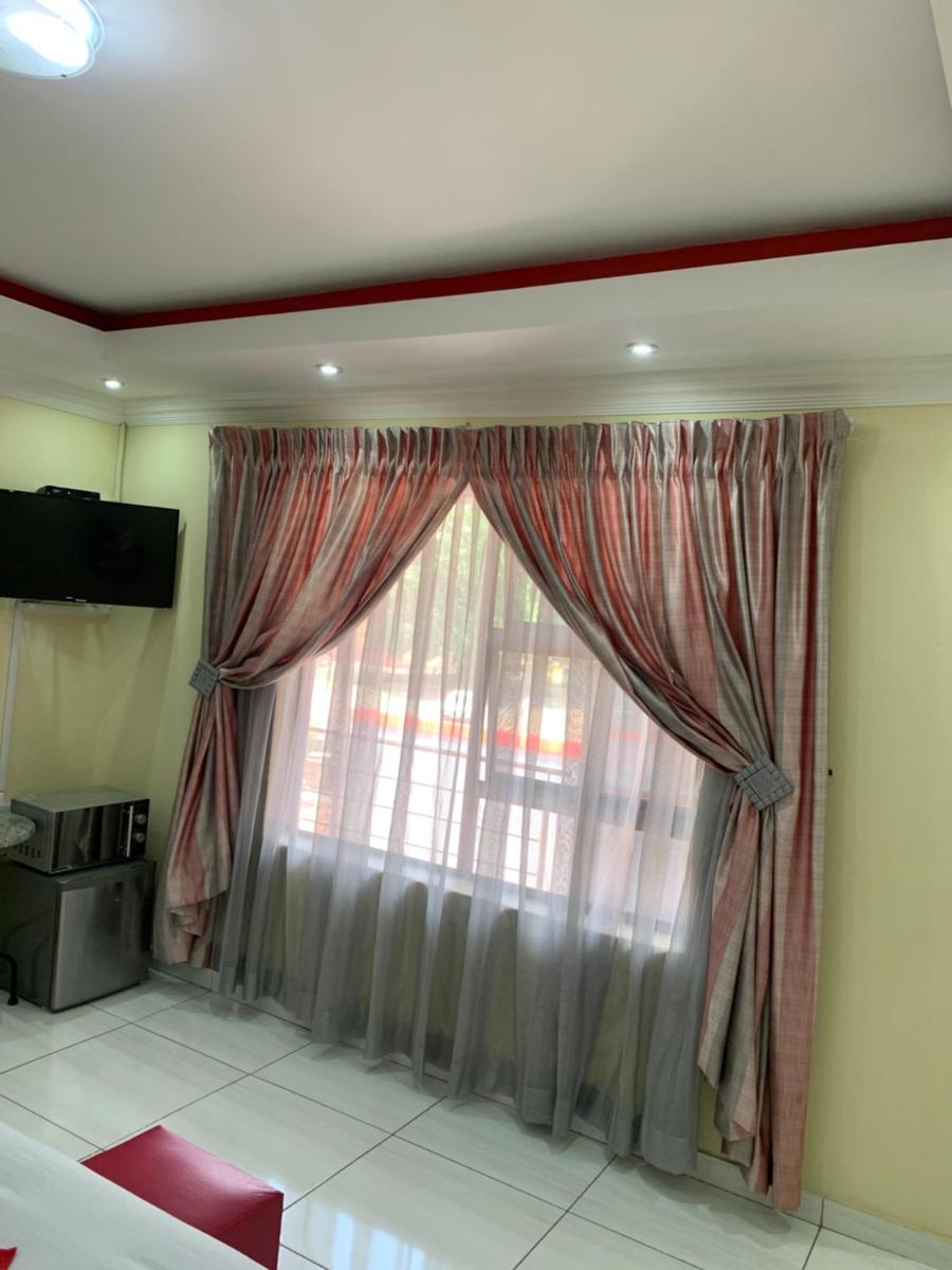 Suitetrails - Ekaya Palace Guest House