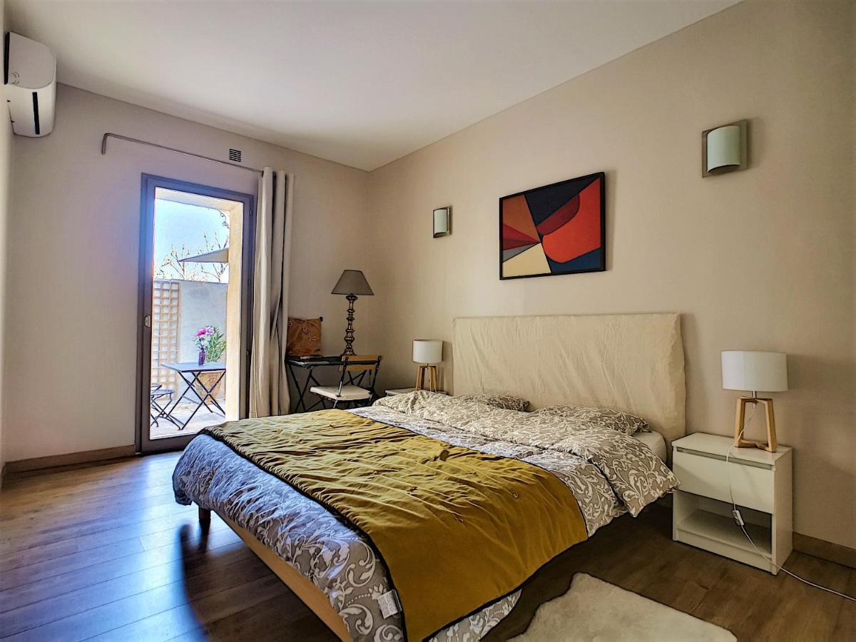 Appartement avec terrasse en centre ville de Saint Remy de Provence - Housity