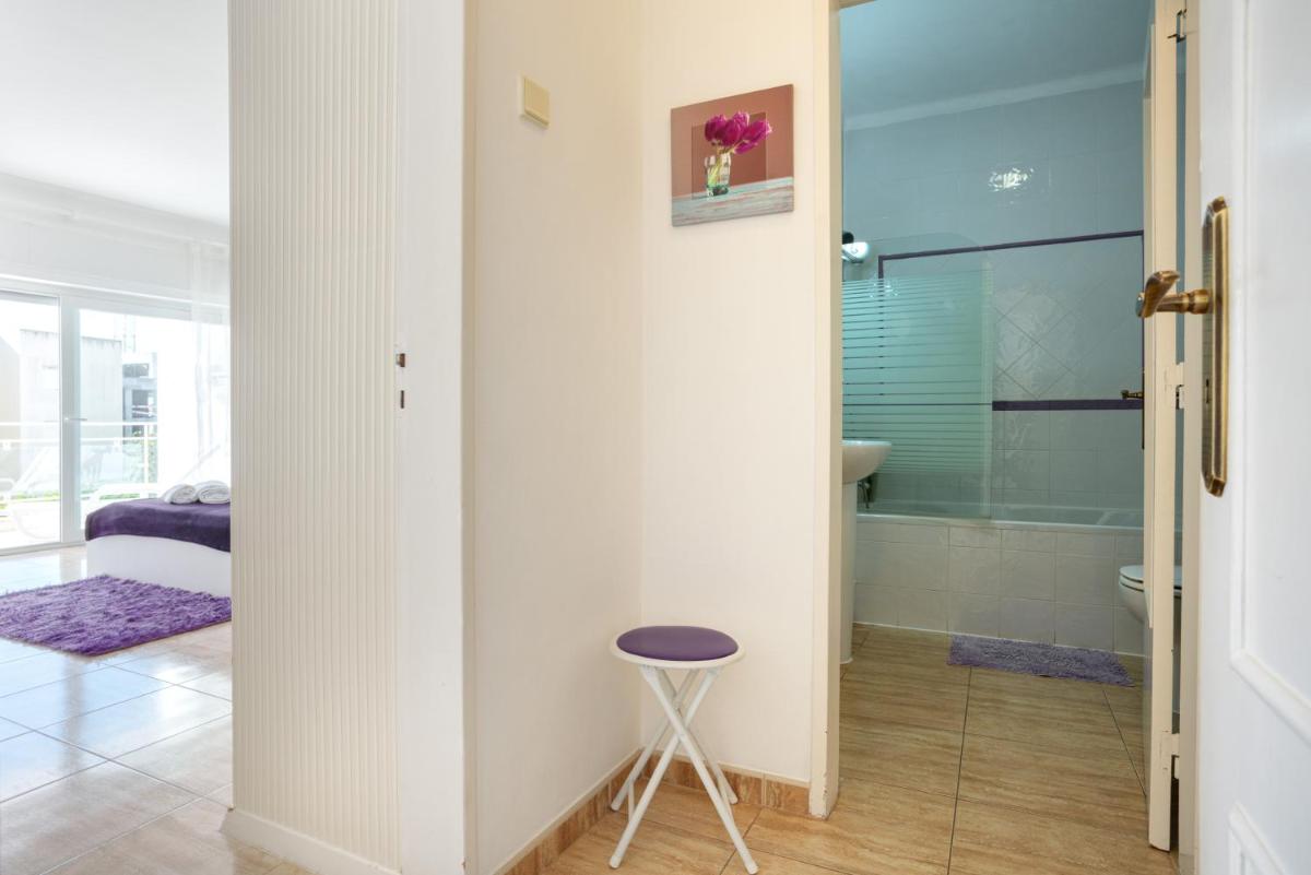 Purple   at Praia da Rocha with Pool - Housity