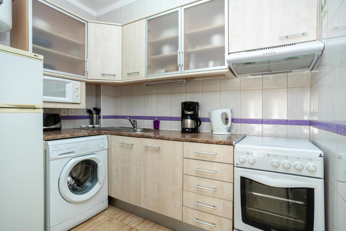 Purple   at Praia da Rocha with Pool - Housity