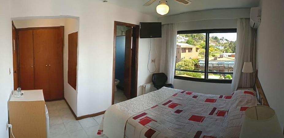 Hotel Ricadi - Housity