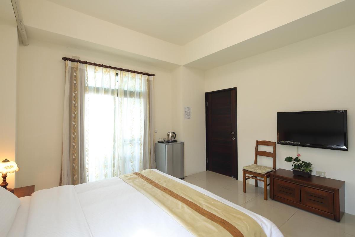Yuli Rainbow Bridge Bed & Breakfast - Housity