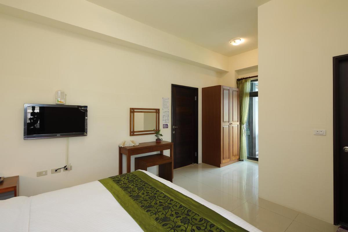 Yuli Rainbow Bridge Bed & Breakfast - Housity