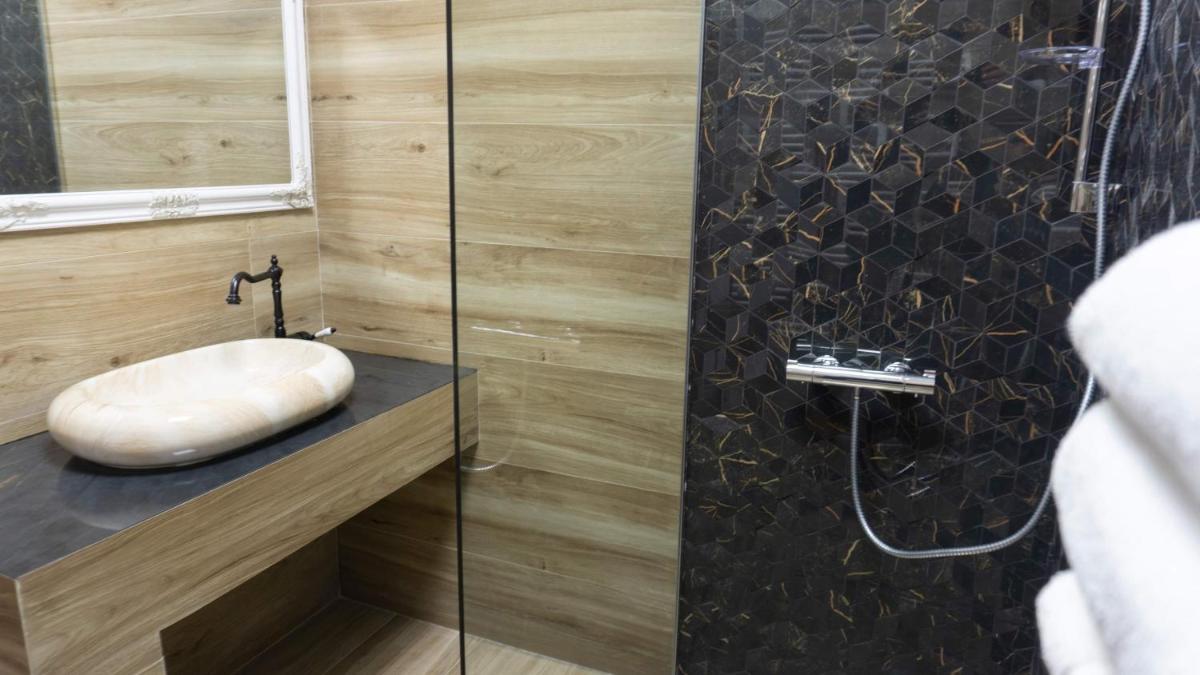 M Rooms - Housity