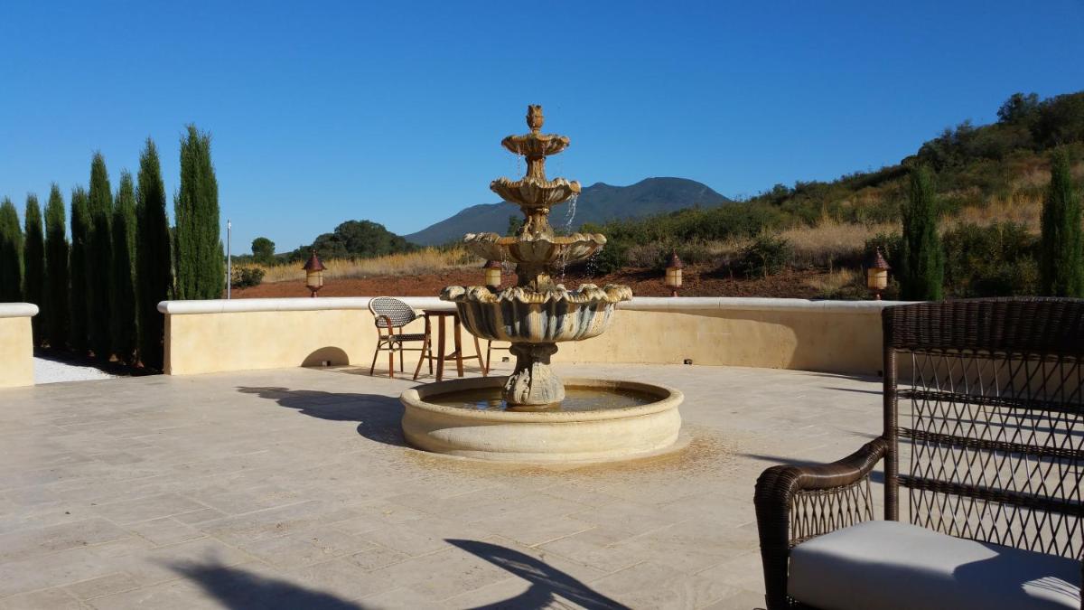 Thorn Hill Vineyards Villa Suites - Housity
