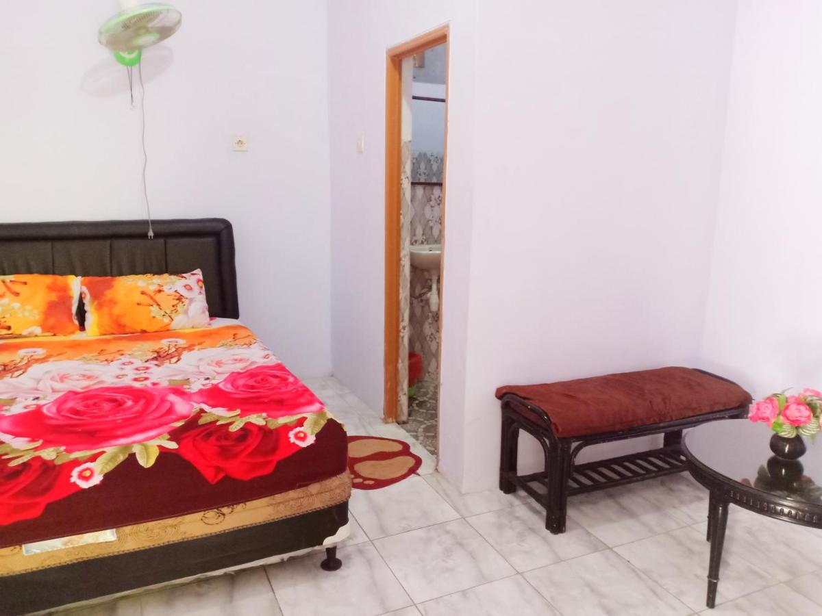 Sritanjung Homestay - Housity