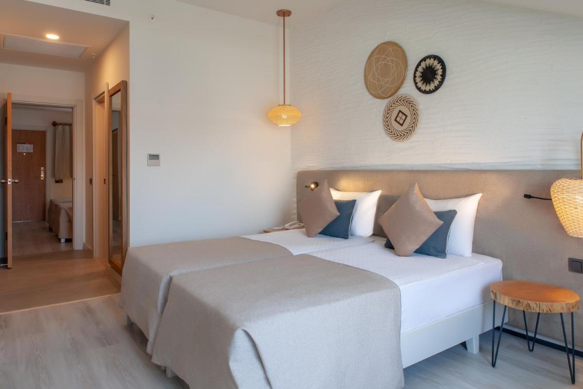 Side Royal Style Hotel - Housity