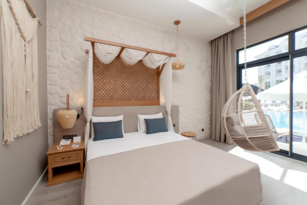Side Royal Style Hotel - Housity