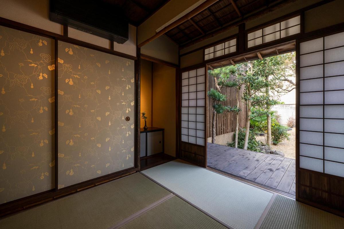 Osaka Sakainoma hotel Hama - Housity