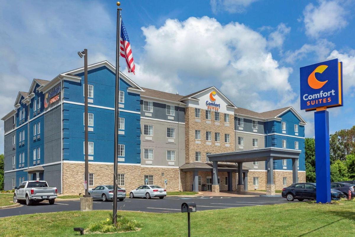 Comfort Suites Clarksville near Governors Square Mall - Housity