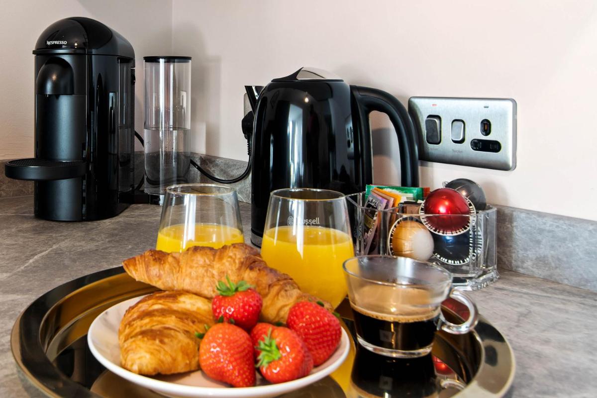 Spacious & Cosy, Netflix, Parking, Colindale Station - Housity