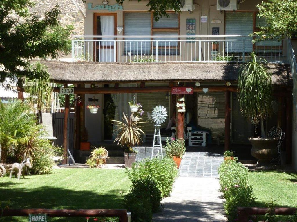 Suitetrails - Springbok Apartments