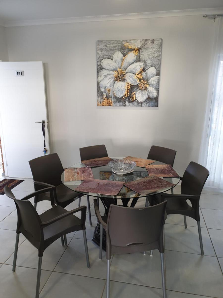 Luxurious Home at Ballito Hills - Housity