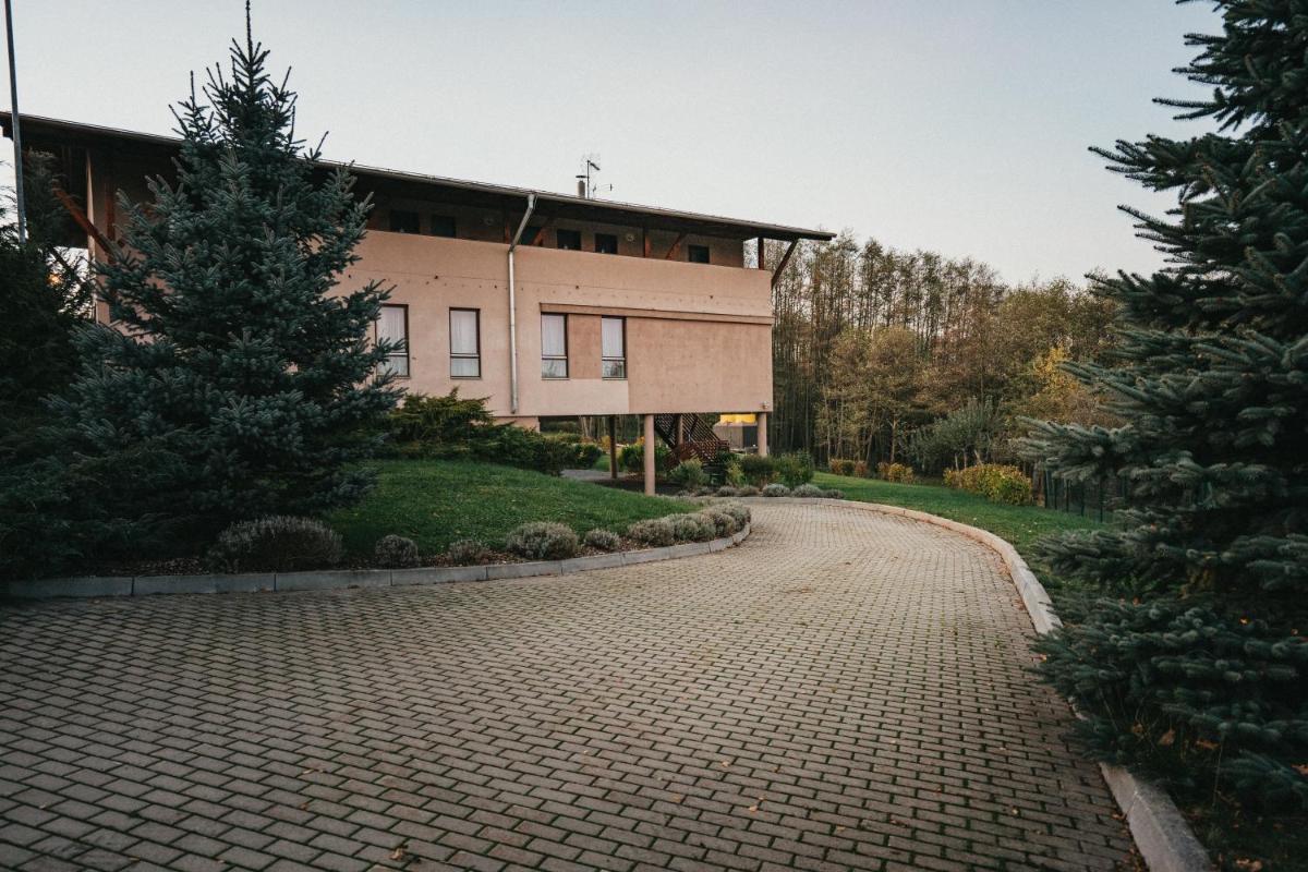 Apartmány Pod Kopcem - Monínec - Housity