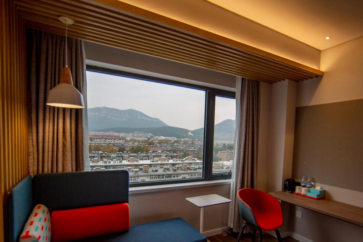 Suitetrails - Holiday Inn Express Jinan Jingshi Road, an IHG Hotel