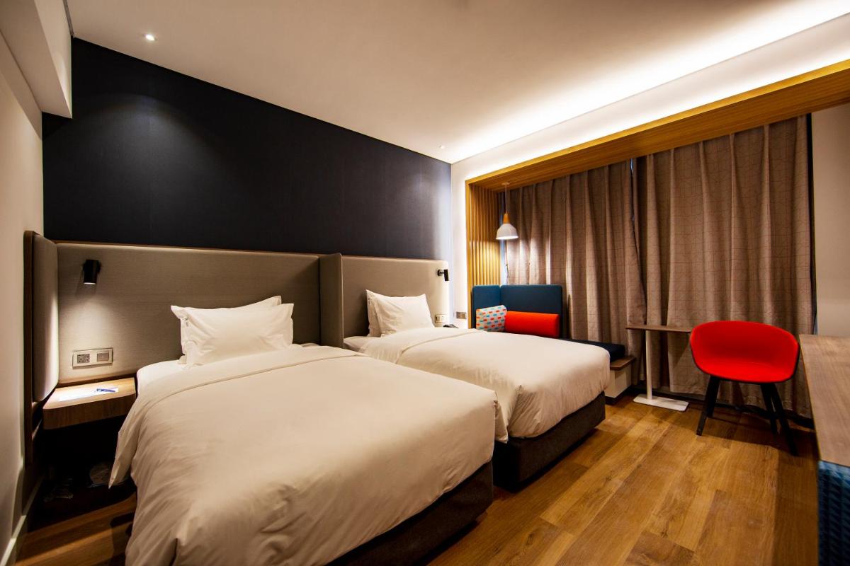 Suitetrails - Holiday Inn Express Jinan Jingshi Road, an IHG Hotel