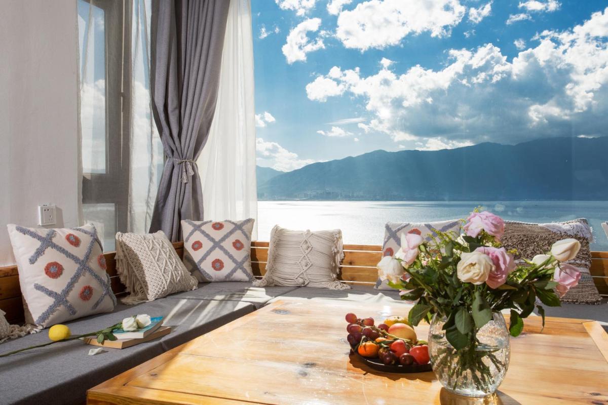Suitetrails - Aishe Honeymoon Sea View Guesthouse