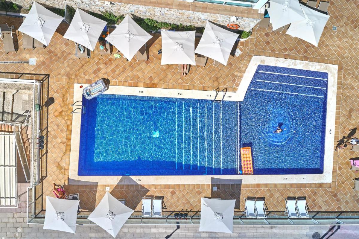Piscina en o cerca de Flamboyan Caribe Hotel & Spa