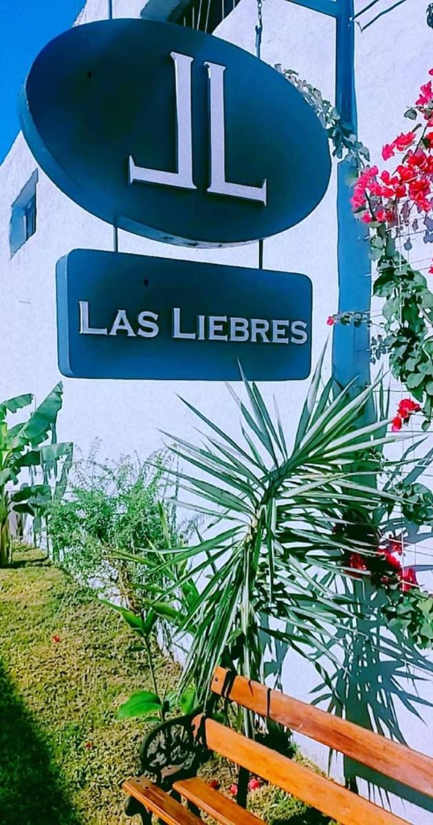 Hotel Las Liebres - Housity