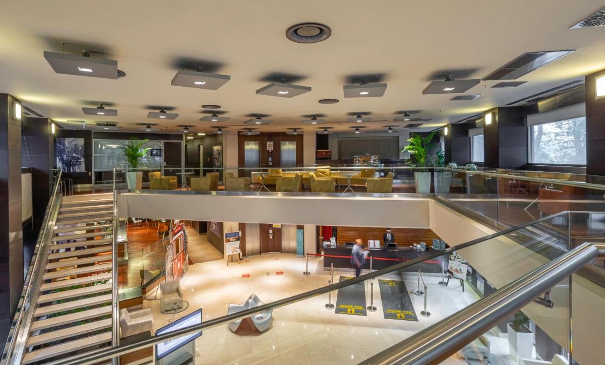 Point Hotel Taksim - Housity
