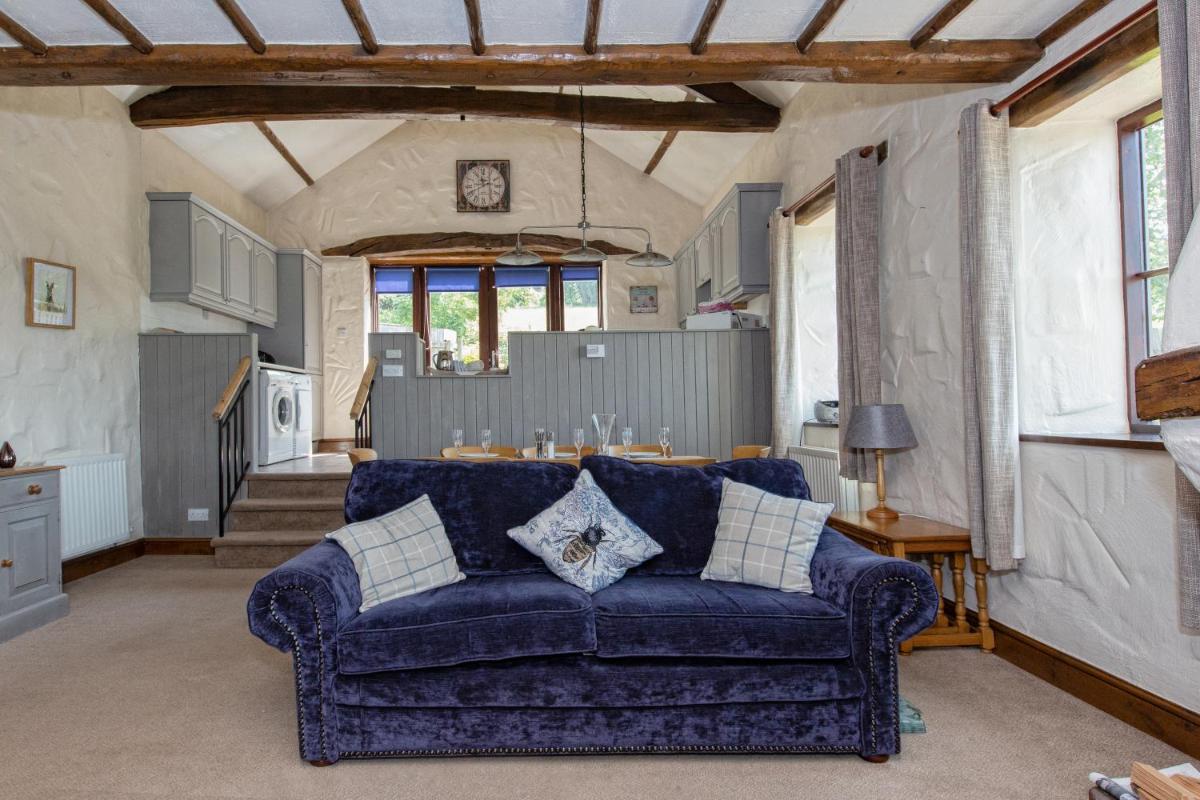 Mill Barn Hot Tub - Housity