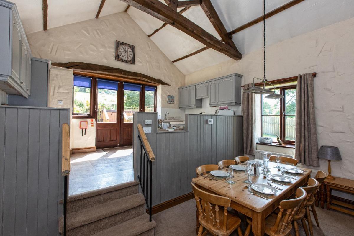 Mill Barn Hot Tub - Housity