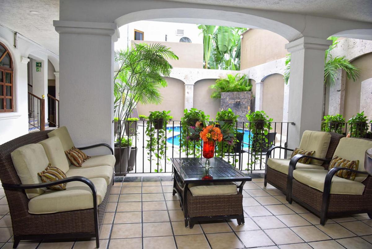 Hotel Eloisa - Housity