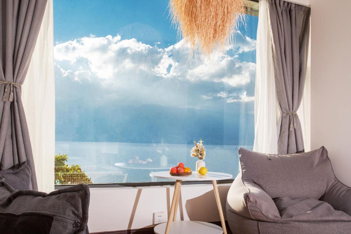 Suitetrails - Aishe Honeymoon Sea View Guesthouse