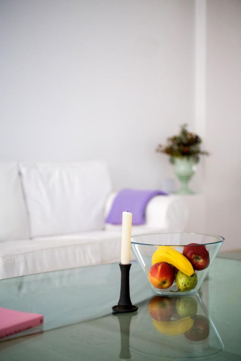 Suitetrails - Airy and bright open-plan flat in Exarcheia