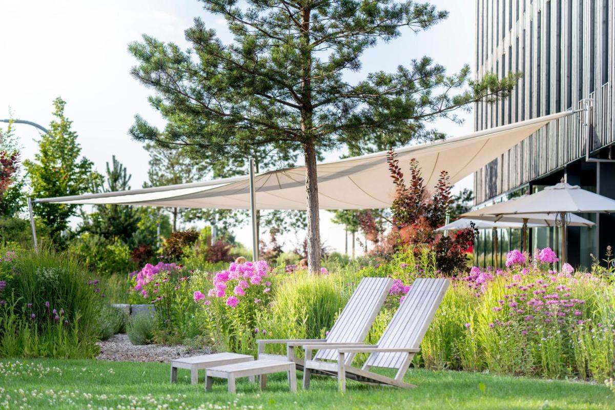Bader Hotel - Housity