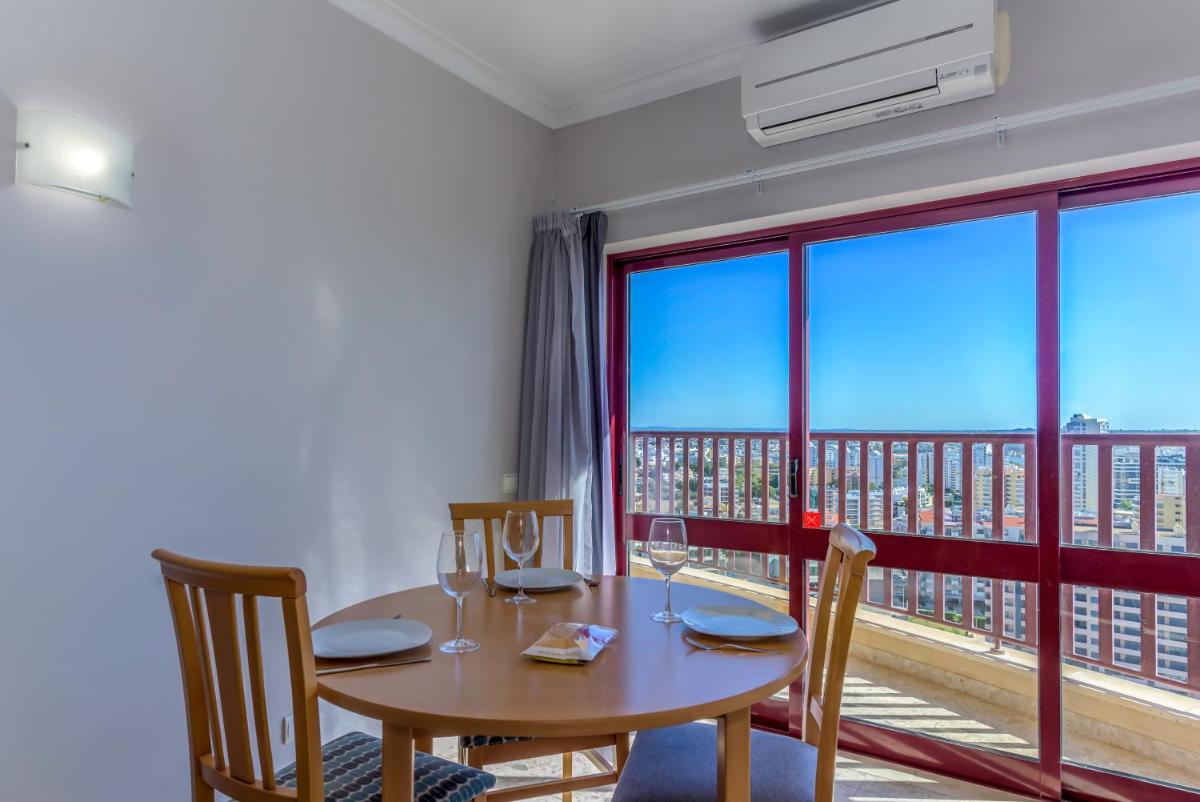 FLH Praia Mar Marine Flat with Pool - Housity