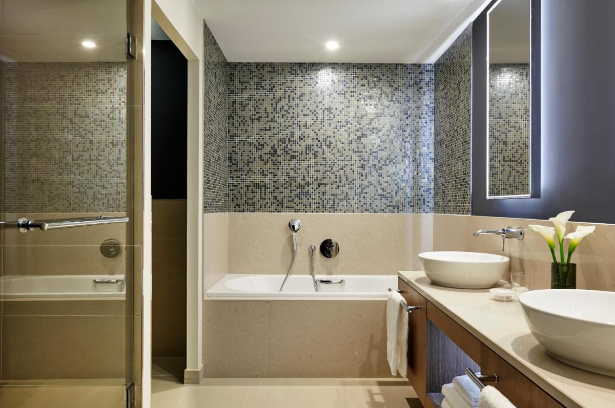 Salle de bains dans l'établissement InterContinental Lyon - Hotel Dieu by IHG
