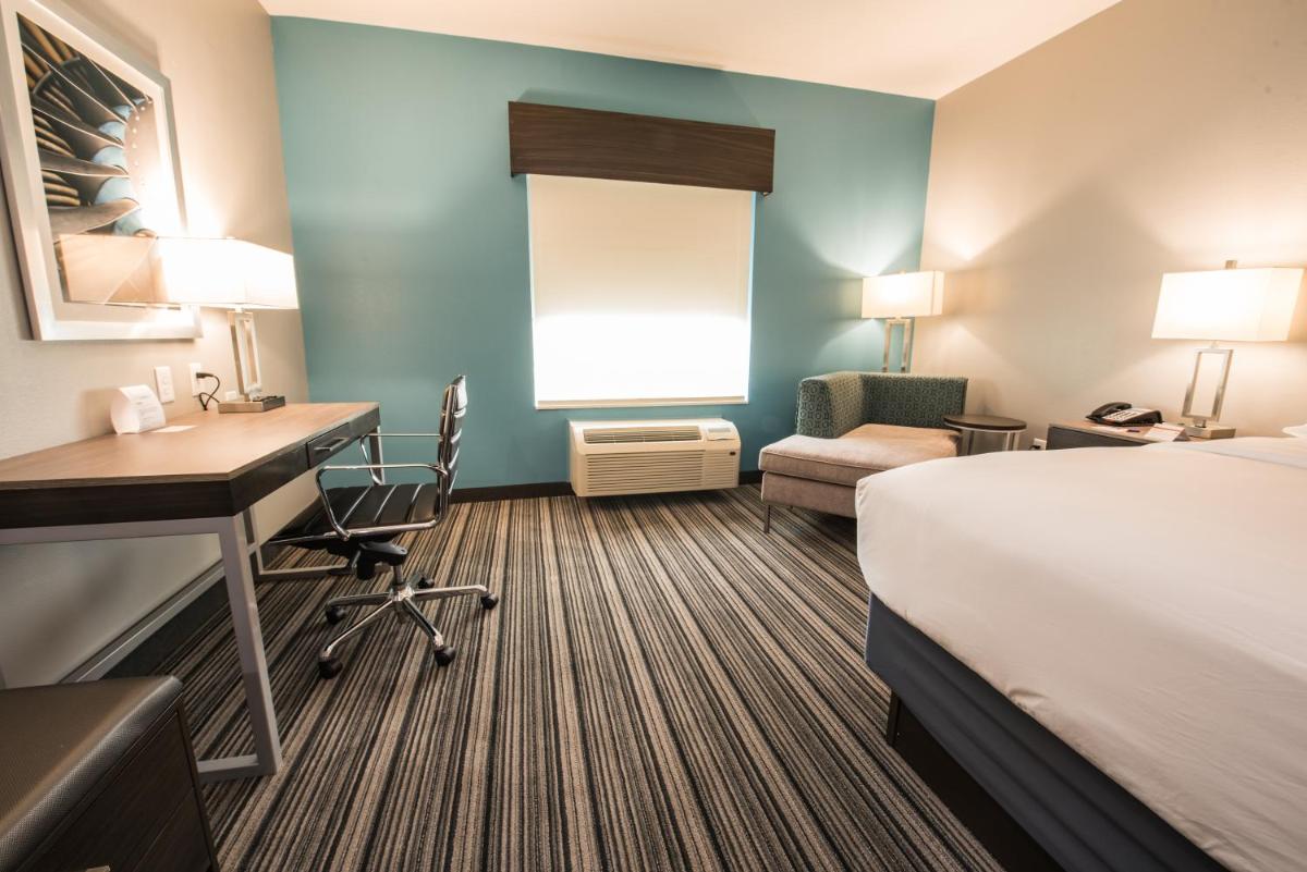 Holiday Inn Express & Suites Houston - Hobby Airport Area, an IHG Hotel - Hizvo