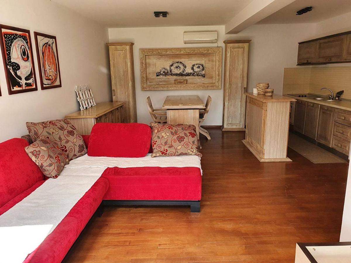 Alo Alo Apartman 3 - Housity
