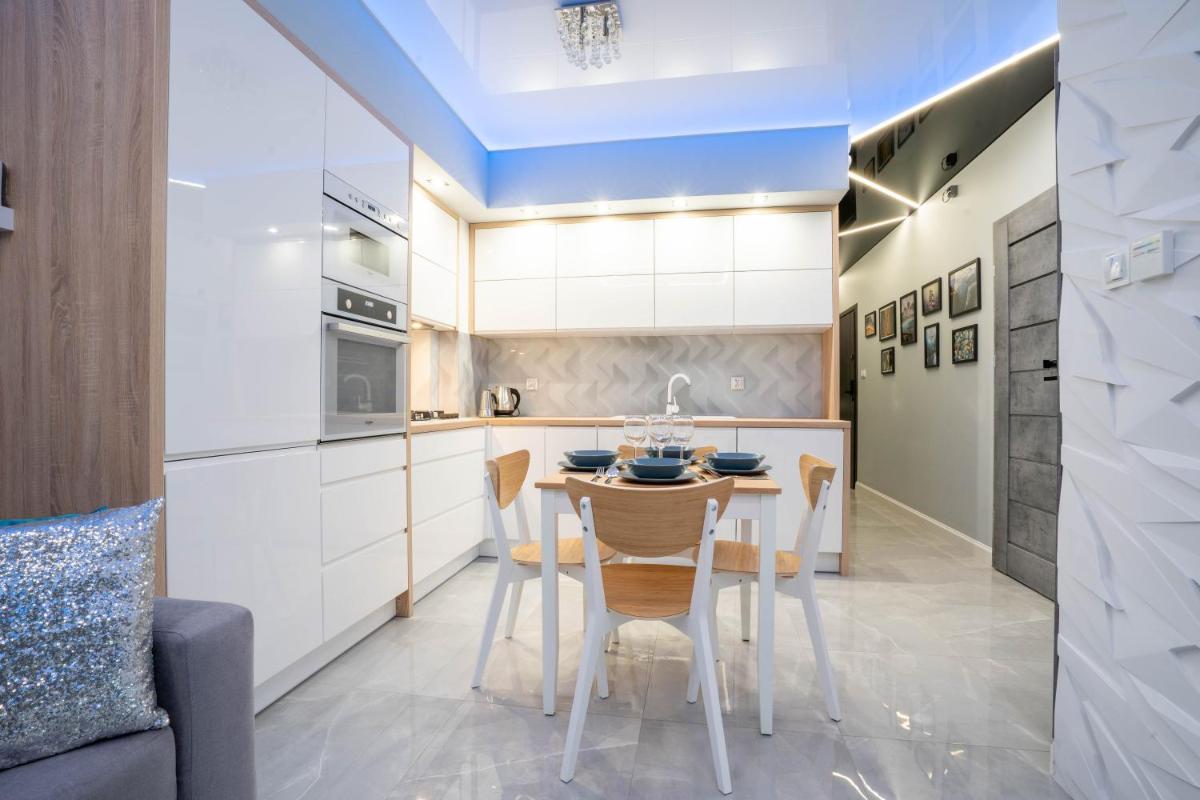 NEW Apartament VIP BLUE Warszawa+PARKING - Housity