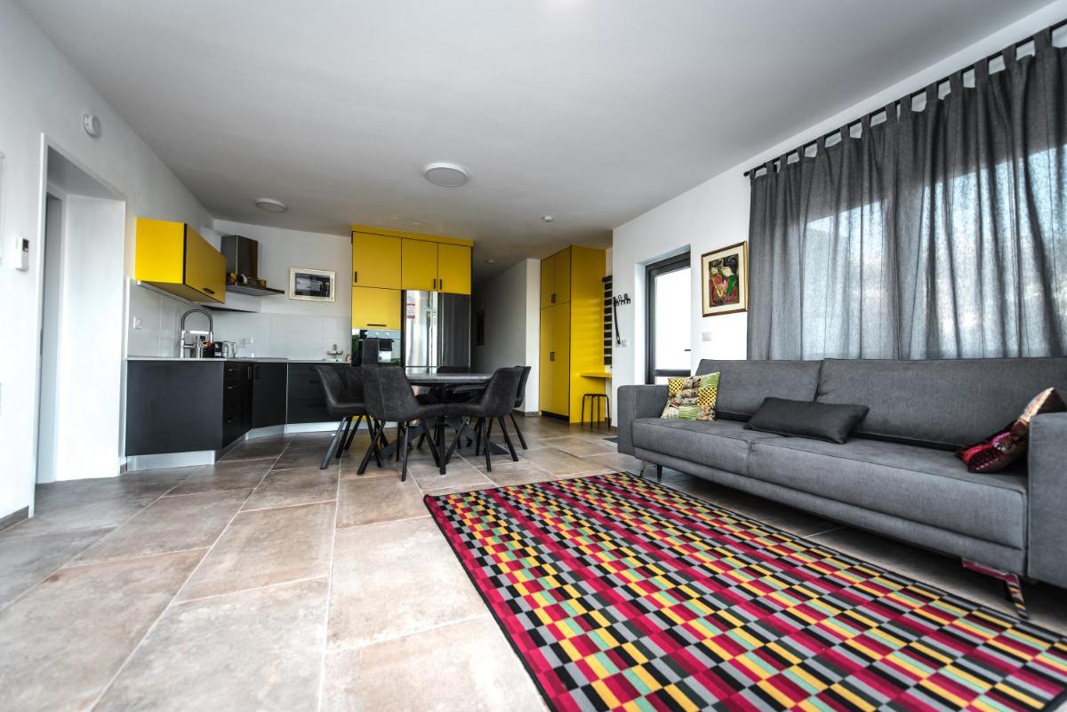 villa in the sky on mount Hermon - Housity