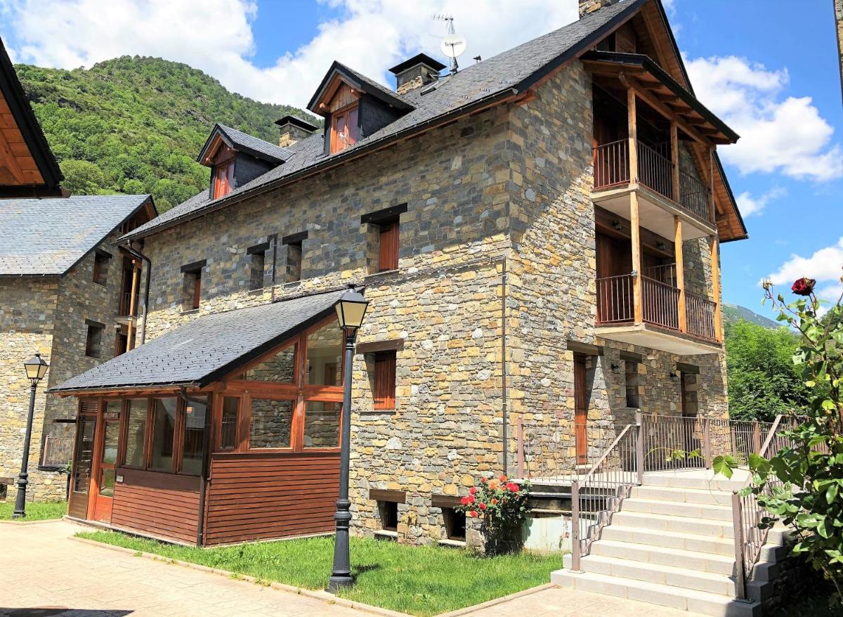 PirineosNature Apartments San Juan de Plan - Housity