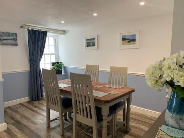 Beautiful Cottage in Central St Columb Major - Housity
