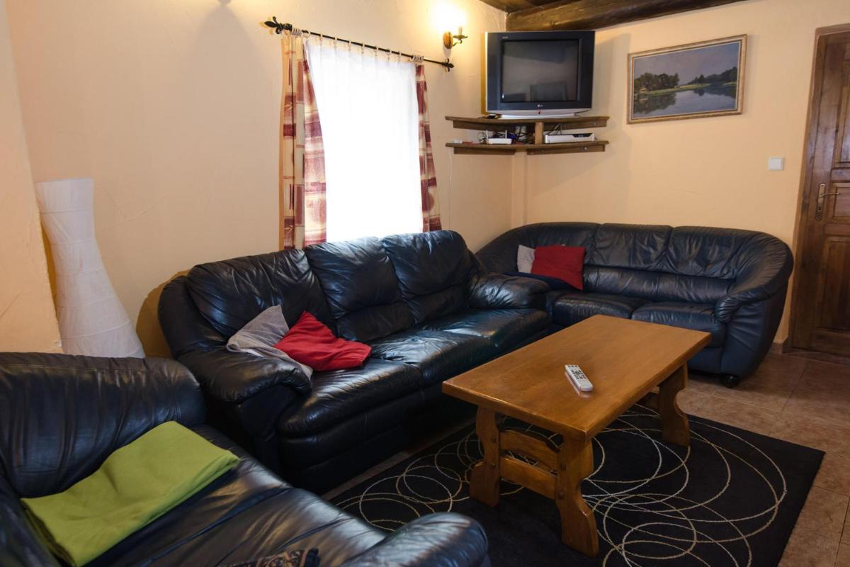 Family House Rudnik - Housity