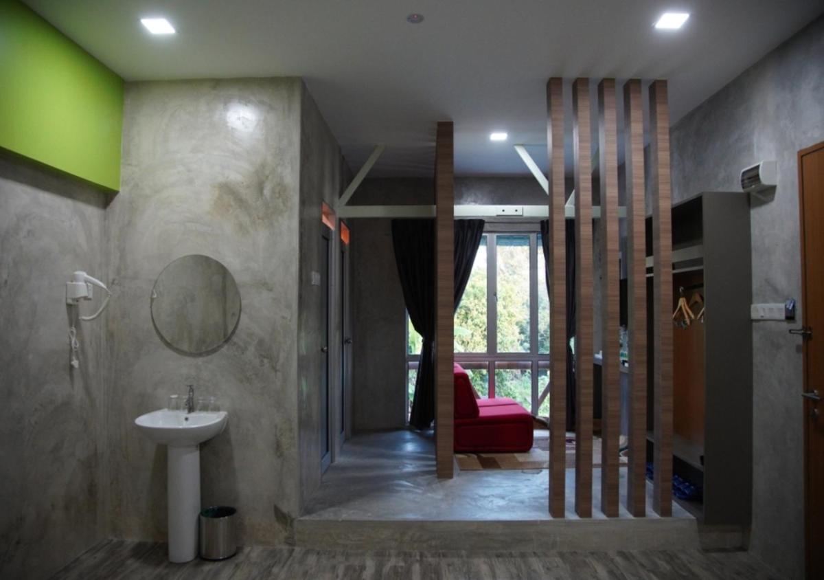 Rick Resort Teluk Intan - Housity