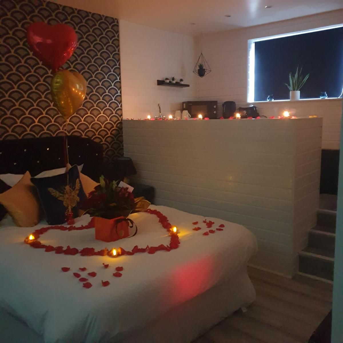 The Mayfair Lodge & Family Suite - Housity