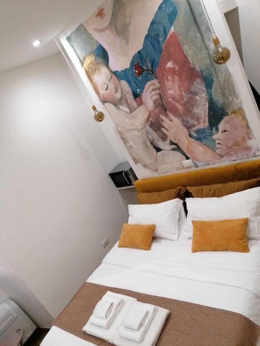 Abbracci leandra Rooms - Housity