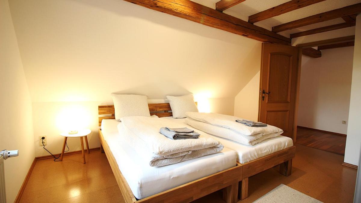 Ferienwohnung am Wasserschloss 1-3 - Housity